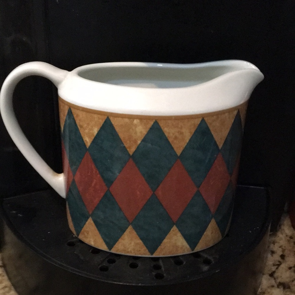 New Sasaki Tuscany Creamer Carson pritchard design